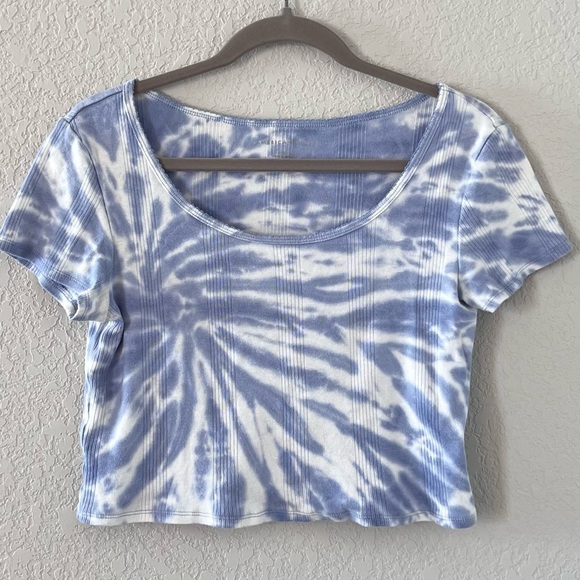 American Eagle Outfitters Tops - American Eagle Tie Dye Top Baby Tee Women’s Medium
